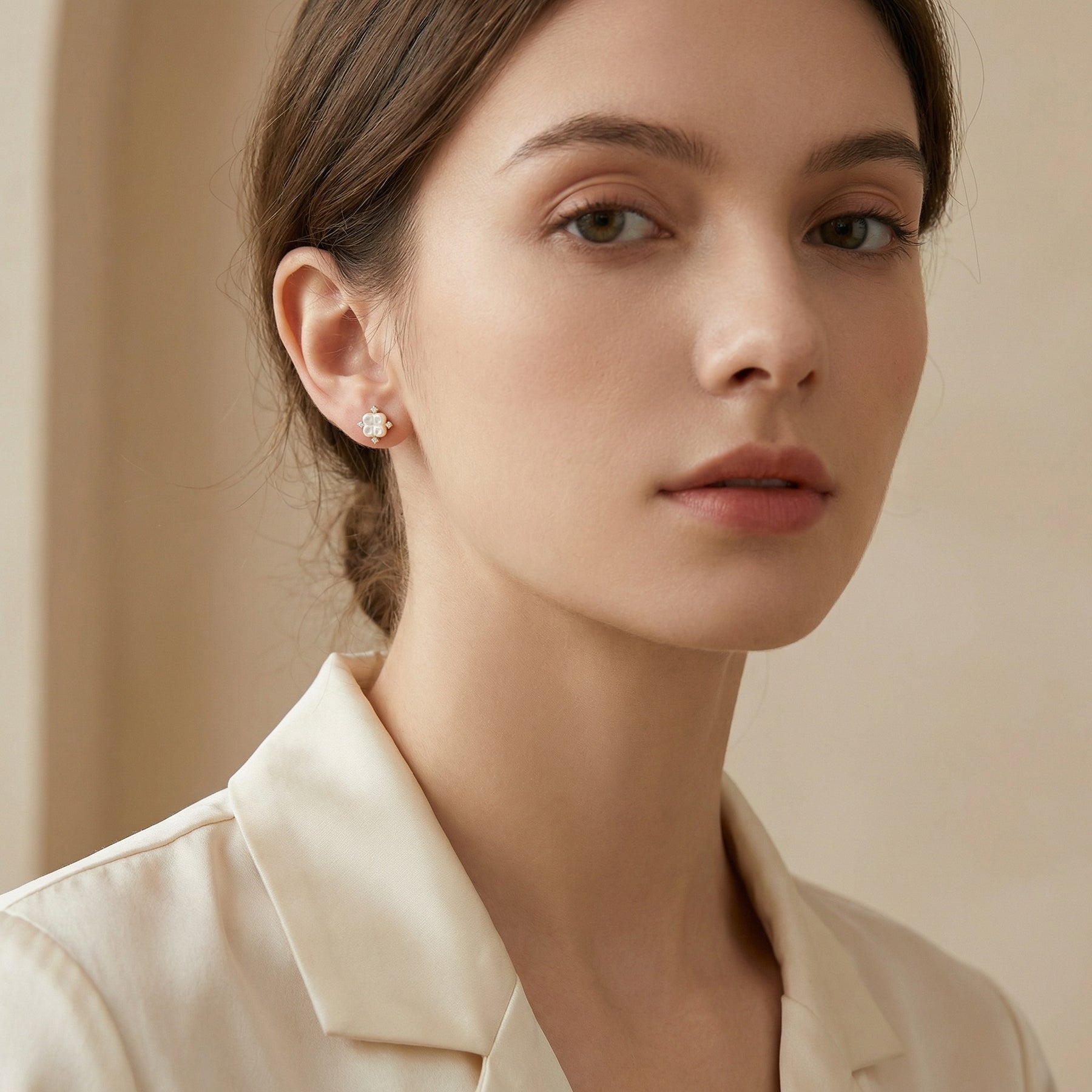 Iridescent Quatrefoil Pearl Studs – pearl earrings, close-up