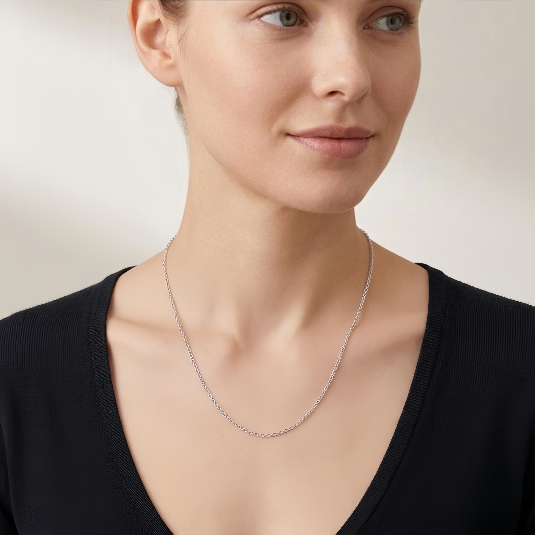 Italian Rolo Chain Necklace – sterling silver necklace, close-up