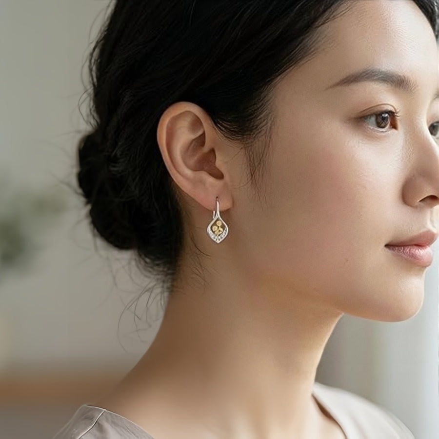 Sunflower Filigree Dangle Earrings – gold-plated earrings, styling detail