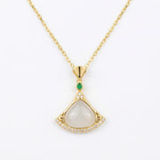 Fan-Shaped Pendant Necklace – pearl necklace, close-up