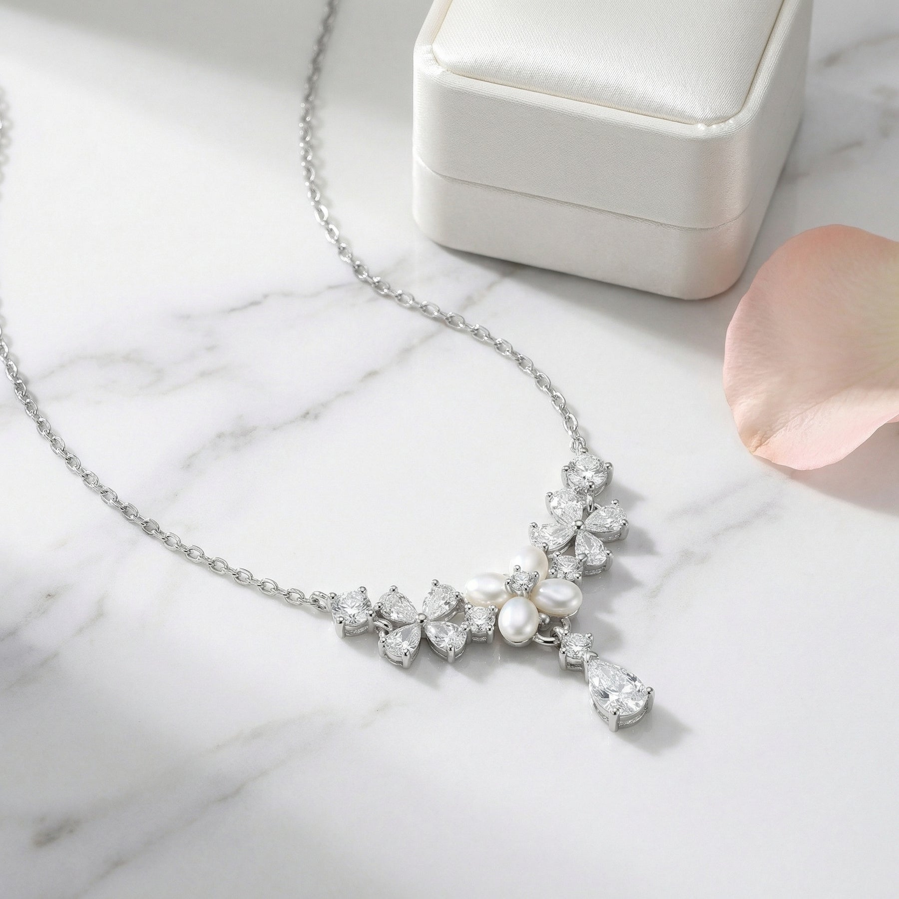 Floral Mother-of-Pearl Pendant Necklace – mother-of-pearl necklace, front view