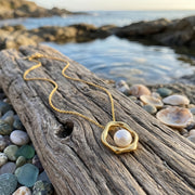 Organic Wavy Pendant, Floating Pearl – pearl necklace, front view