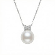 Pearl Pendant Necklace with Bow Bail – pearl necklace, front view