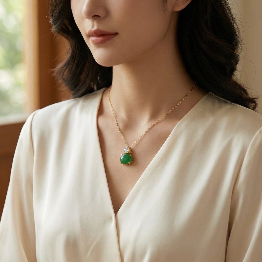 Pear-Shaped Jadeite Sparkling stone Necklace – jade necklace, side detail