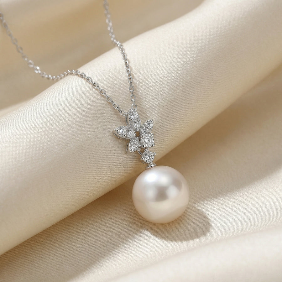 Pearl Leaf Motif Pendant Necklace – pearl necklace, side detail