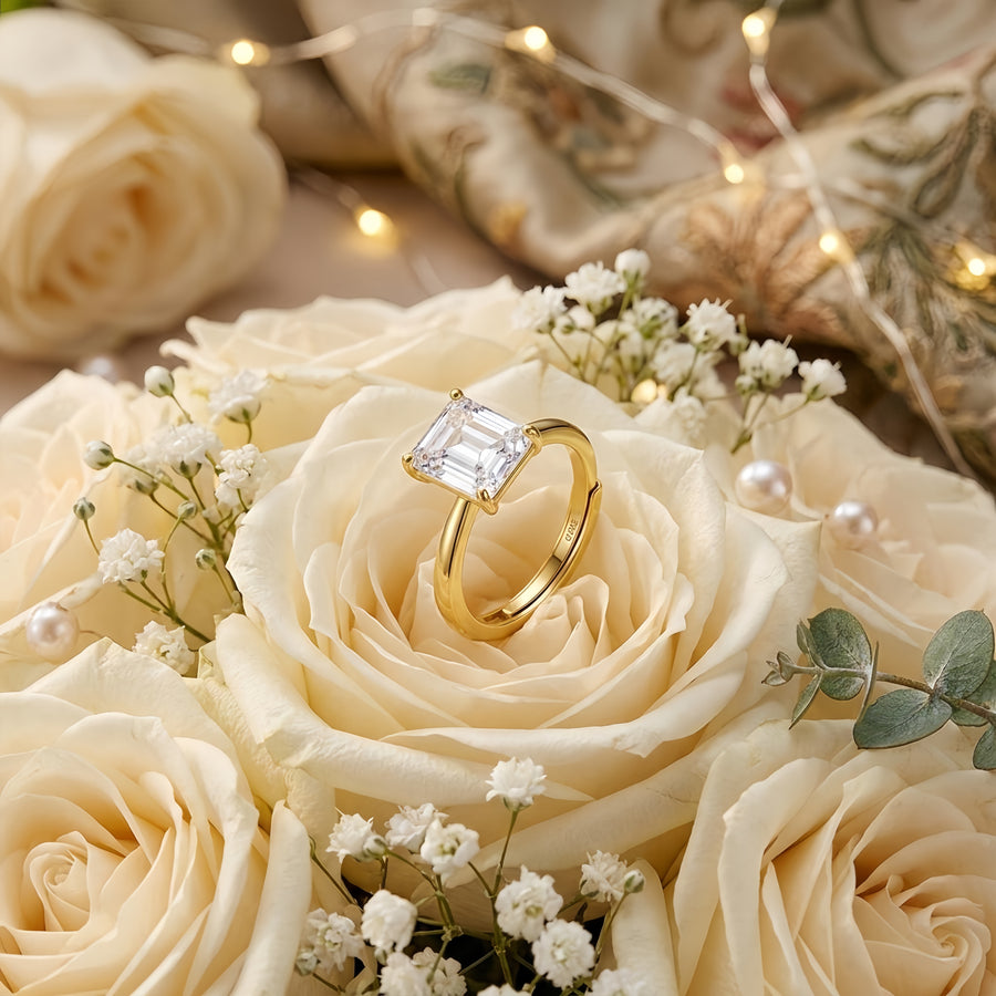 Gold-Plated Ring, Square-Cut Centerpiece – gold-plated ring, side detail
