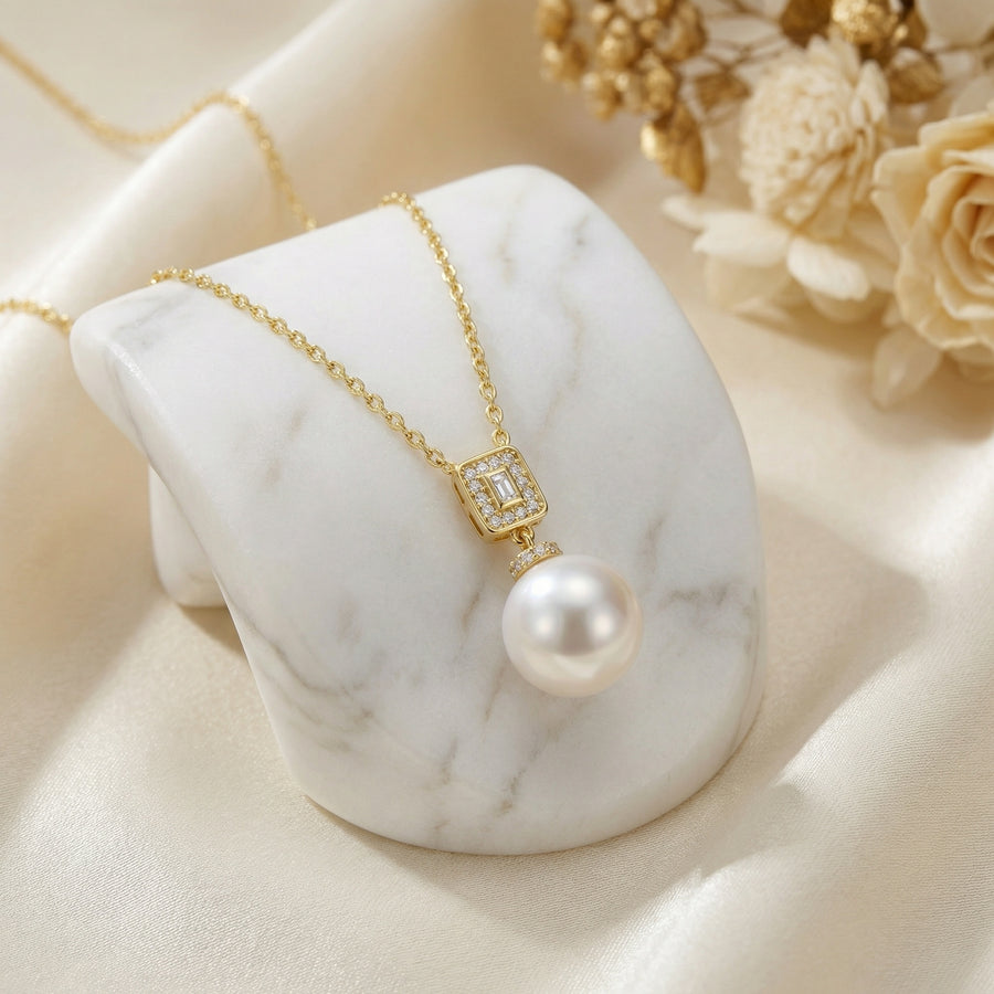 South Sea Pearl Geometric Pendant – pearl necklace, close-up