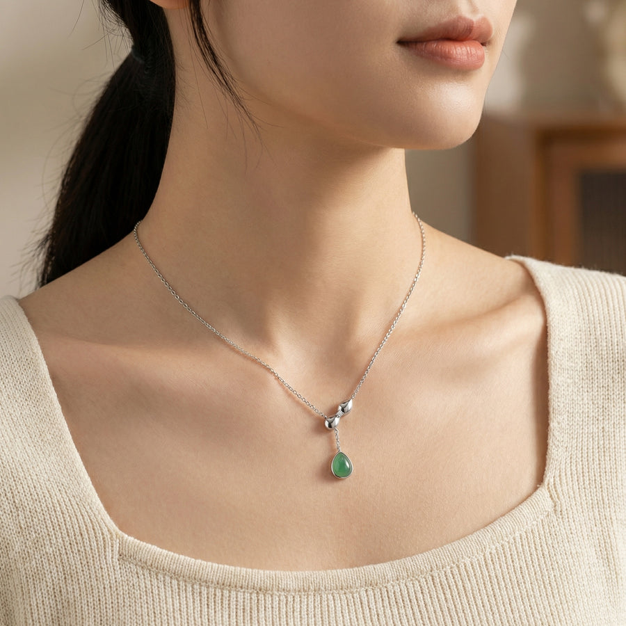 Teardrop Jadeite Pendant Necklace – jade necklace, close-up