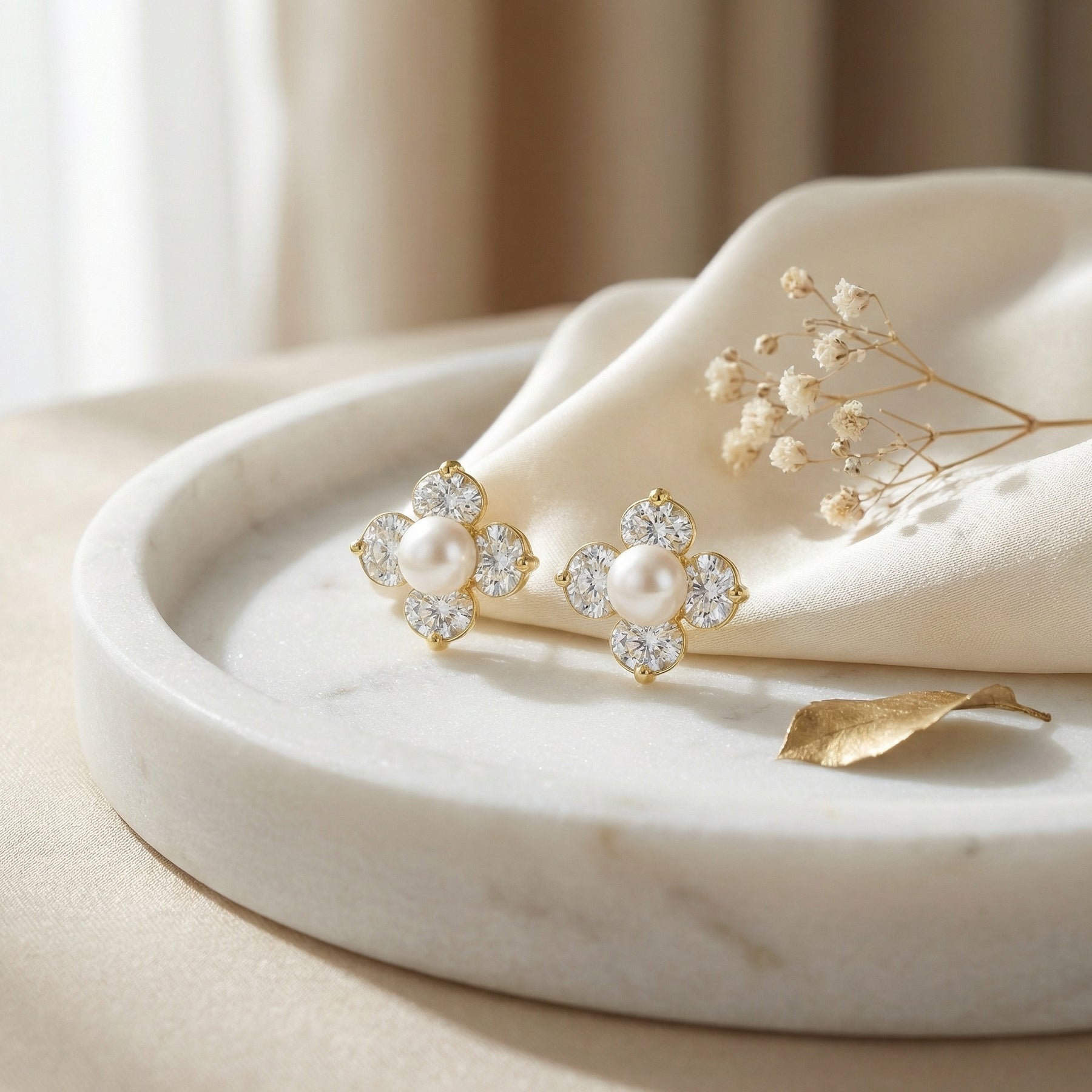 Pearl Floral Clover Stud Earrings – pearl earrings, close-up