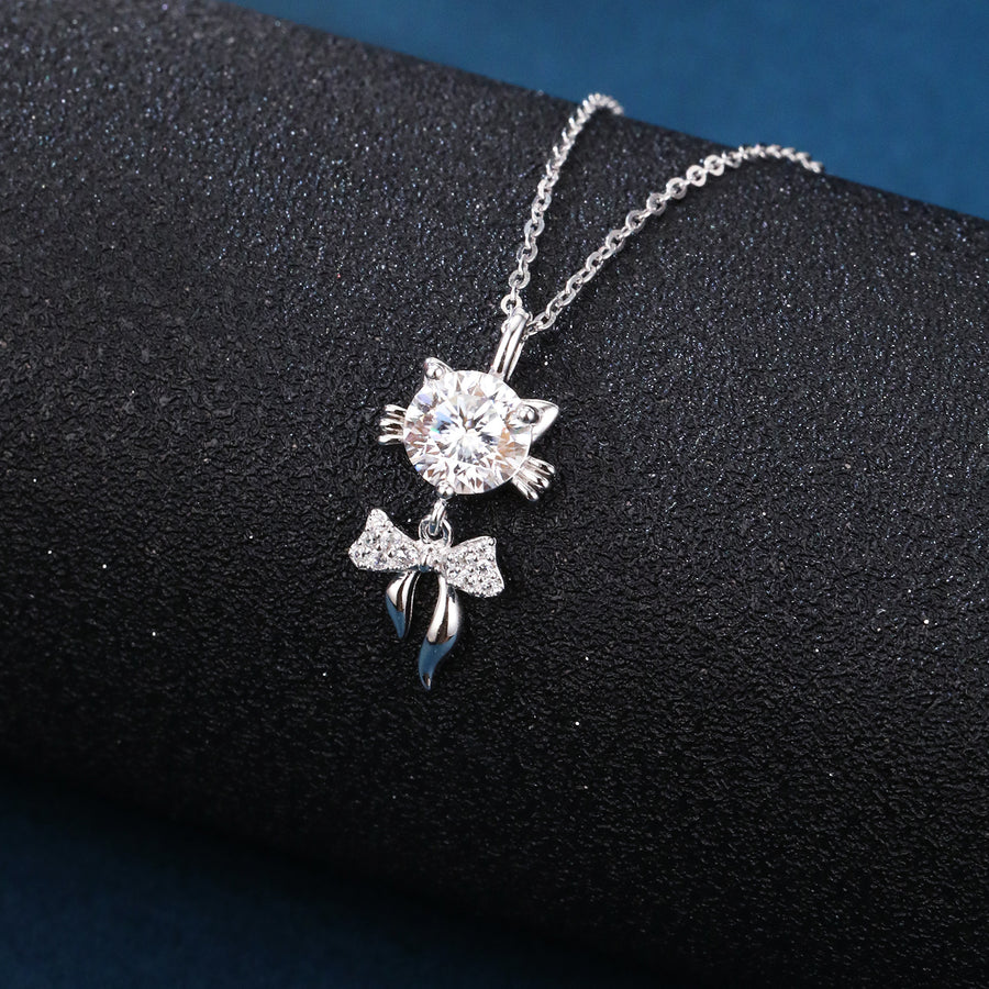 Sparkling stone Cat Pendant Necklace – sparkling stone necklace, close-up