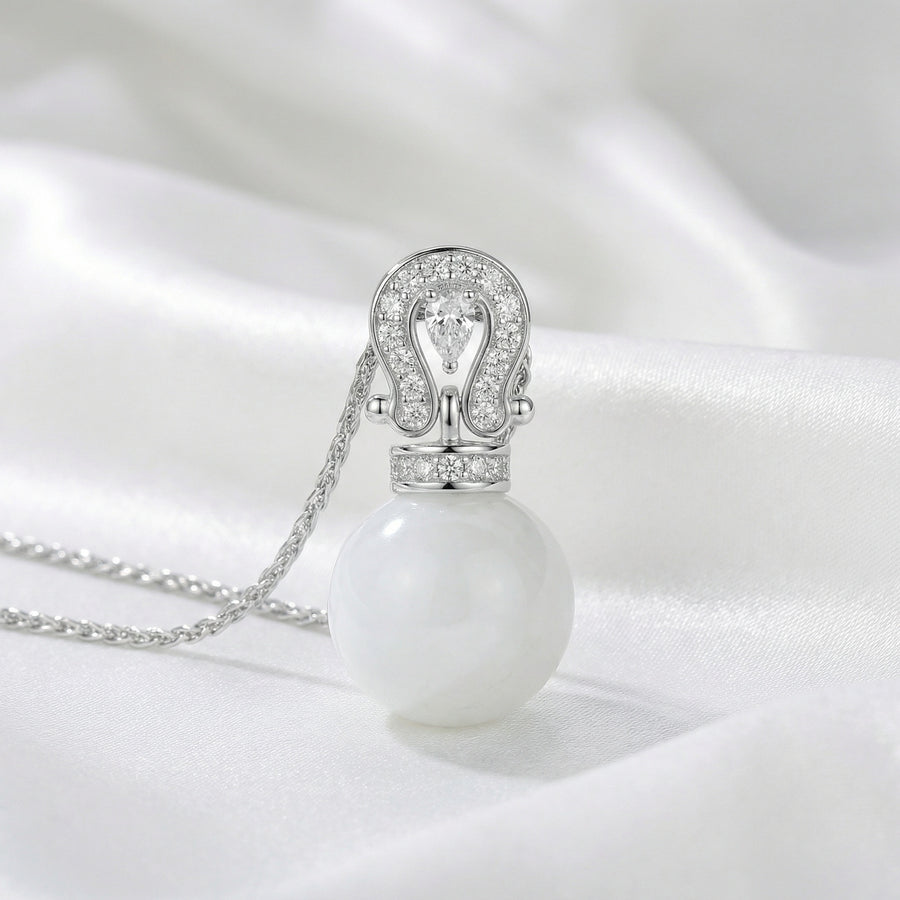 Horseshoe Pearl Necklace – pearl necklace
