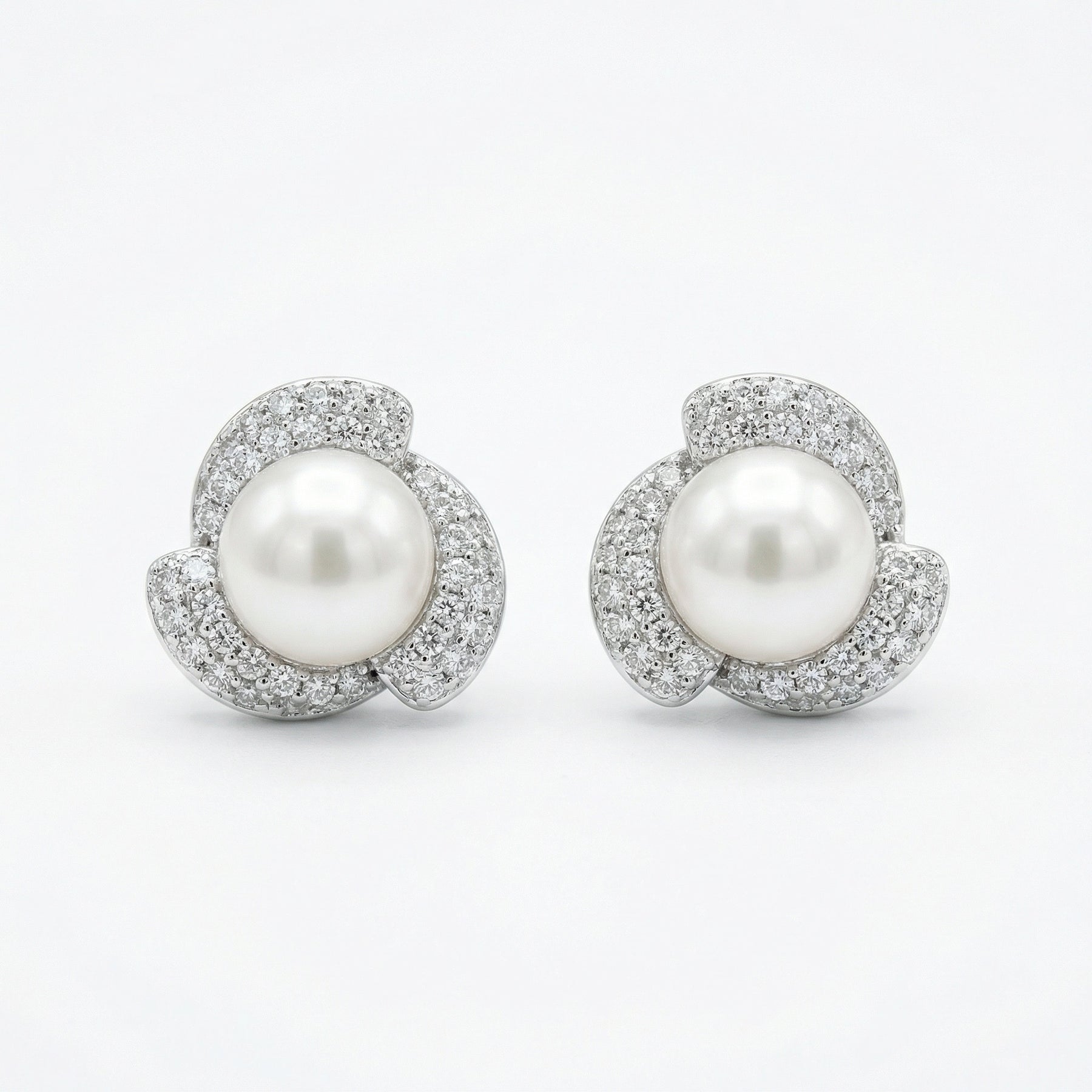 Pearl Cluster Floral Halo Studs – pearl earrings, side detail