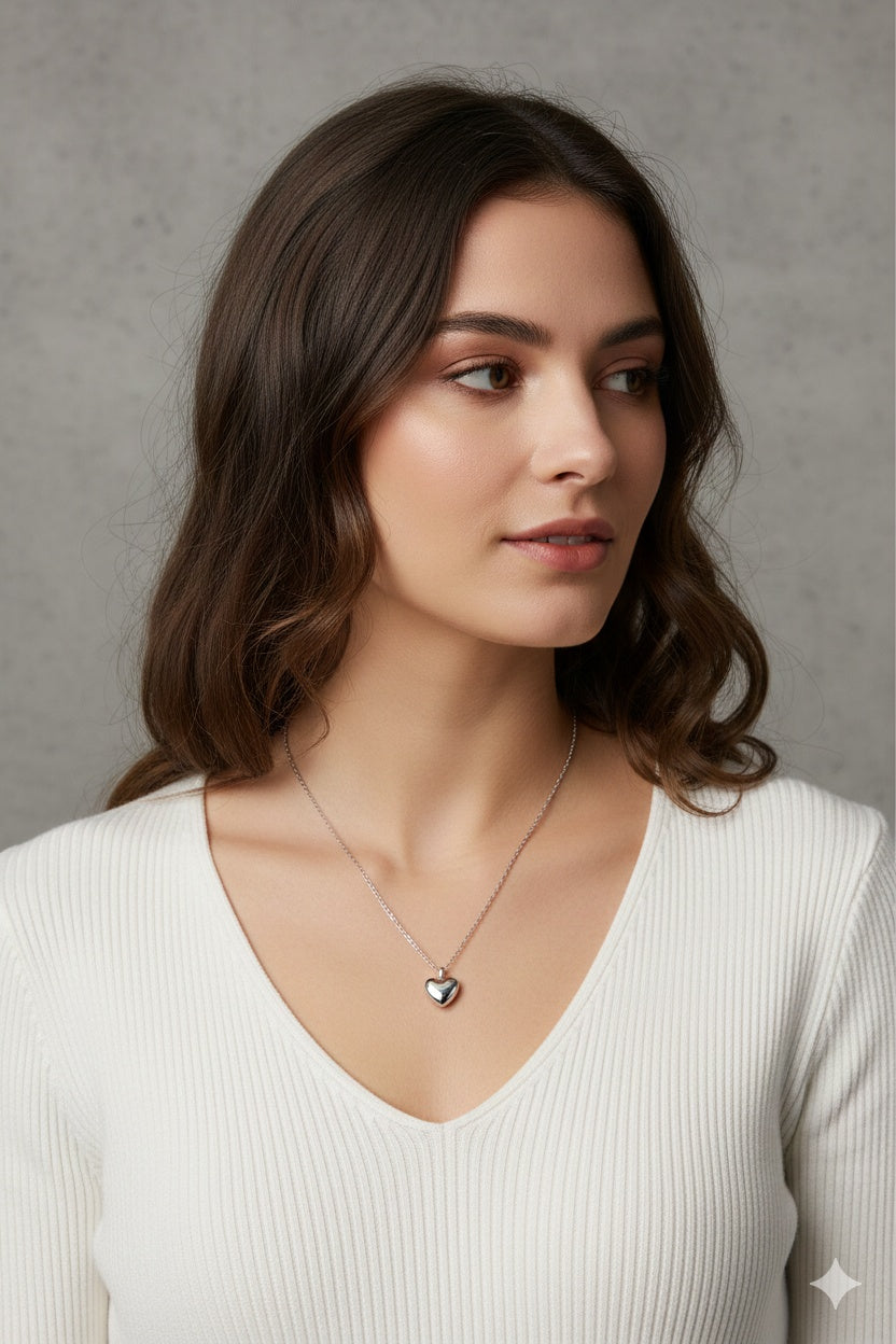 Stainless Steel Silver Heart Necklace – stainless steel necklace, front view