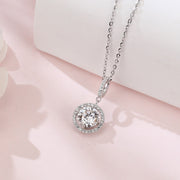 Sparkling stone Halo Solitaire Necklace – sparkling stone necklace, close-up