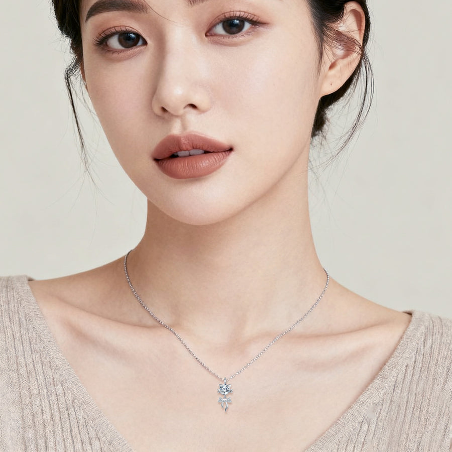 Sparkling stone Cat Pendant Necklace – sparkling stone necklace, front view