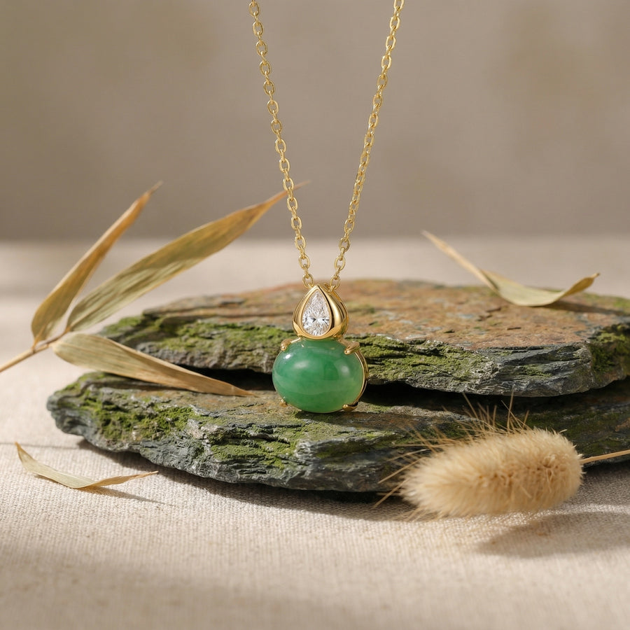Pear-Shaped Jadeite Sparkling stone Necklace – jade necklace, close-up
