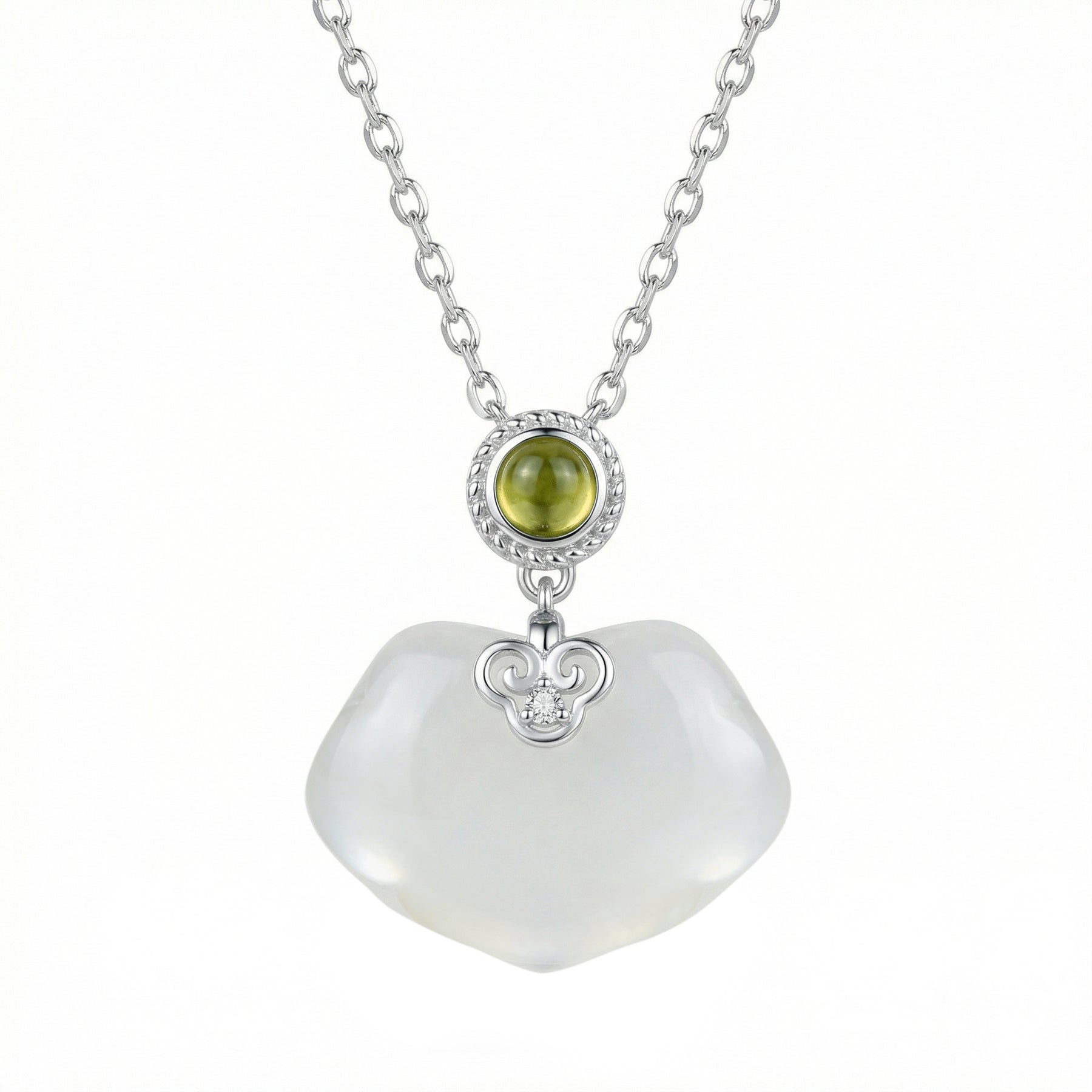 Heart-Shaped Jade Peridot Necklace – jade necklace, close-up