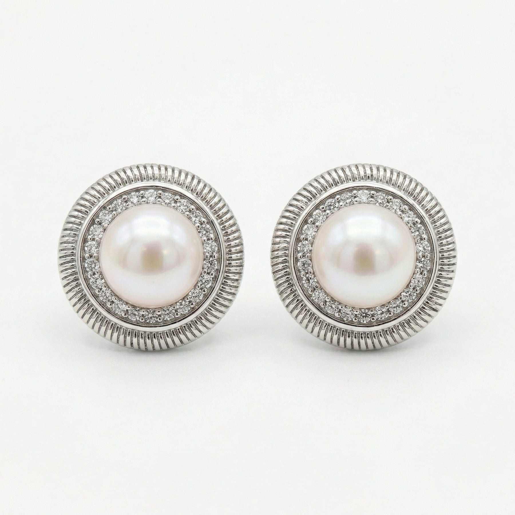 Pearl Halo Studs, Ribbed Silver Frame – pearl earrings, close-up