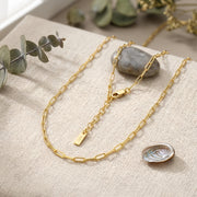 gold-plated Paperclip Chain Necklace – gold-plated necklace, close-up